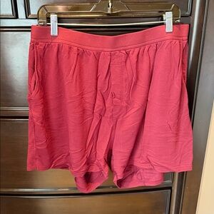 Jamby’s Unisex Shorts in Burgundy